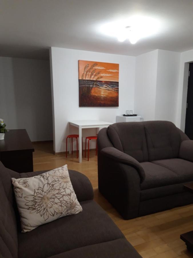 Papas Apartments Bucurestii Noi Esterno foto
