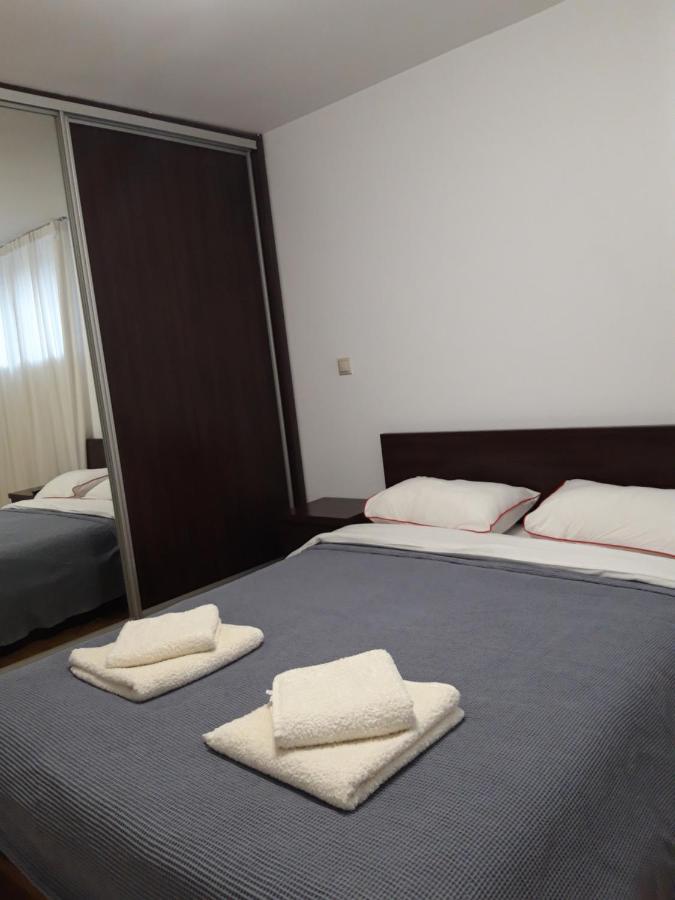 Papas Apartments Bucurestii Noi Esterno foto